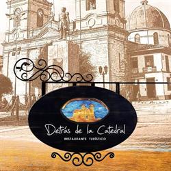 Detrás de la Catedral, Restaurante