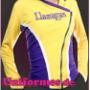 ropa de anfitriona