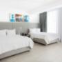 2 Double Beds