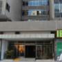 Entrada a edificio empresarial
