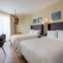2 Double Beds