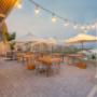 Pool Bar