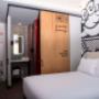 2 Double Beds
