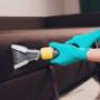 LAVADO DE MUEBLES
Te ofrecemos el mejor servicio de limpieza de sofás y tarimas con nuestro método de Inyección y succión, contamos con la moderna tecnología y nuestro método especialmente diseñado para personas con alergias, sin tóxicos, seguro para tus hijos y mascotas.
Atención de servicio a domicilio, no se cobra movilidad.
Atendemos las 24 Horas, domingos y feriados
Servicios de desodorización que neutraliza los olores y además para muebles contra malos olores , eliminándolos del todo.